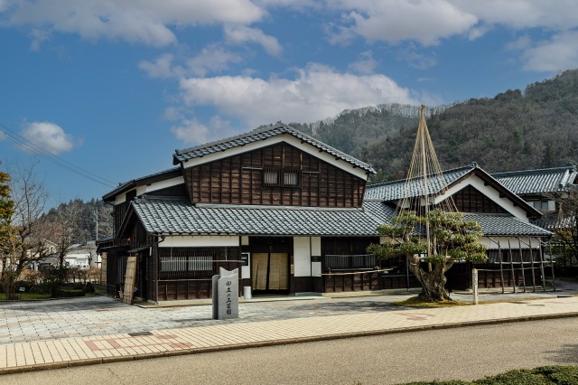 越前和紙の里　卯立の工芸館