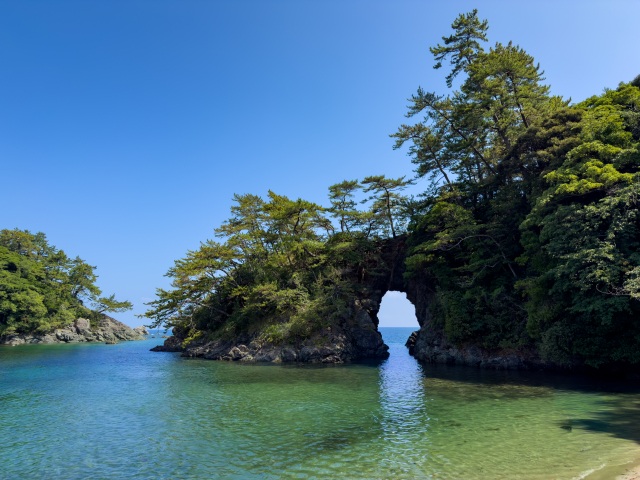 城山公園・明鏡洞