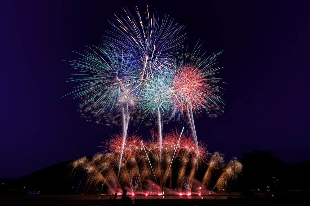 【2024年最新】夏の夜を彩る福井の花火イベント大公開！