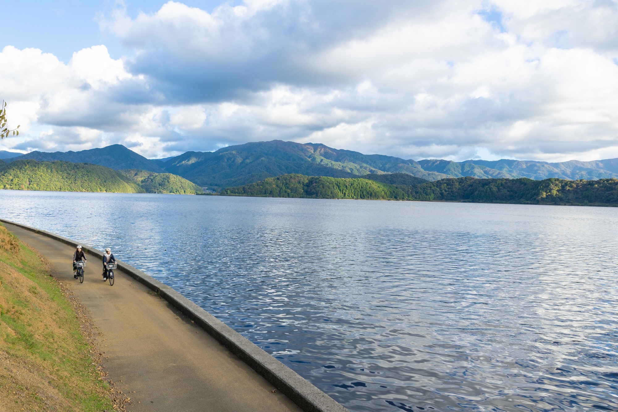 【若狭町】水月湖の神秘と古の歴史に触れる若狭町・湖畔サイクリング