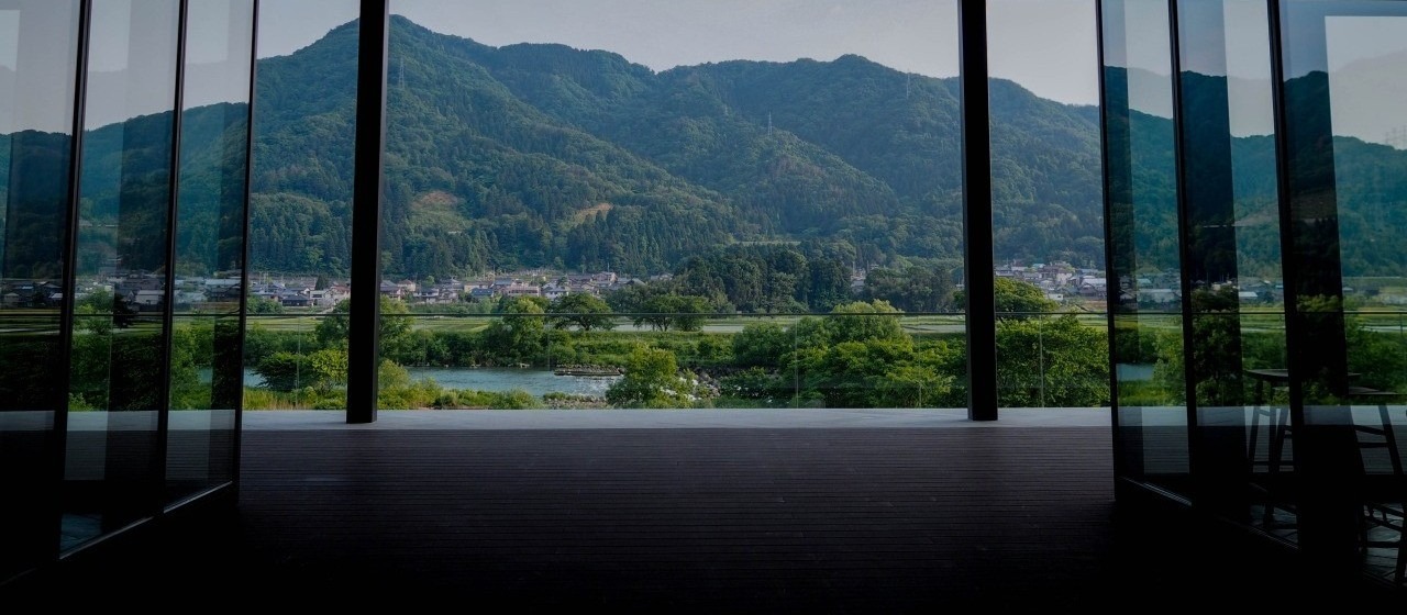 20 Premium Travel Products 