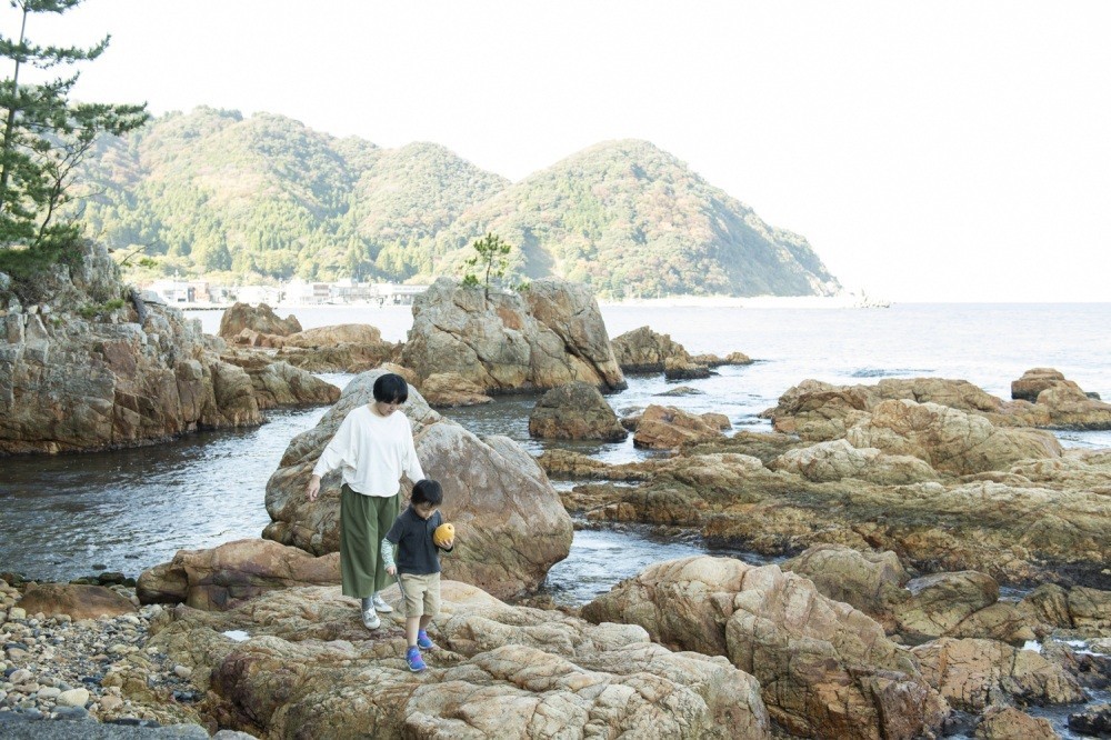 旅の道中、美浜町の海際で大冒険タイム！