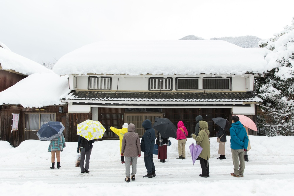 町並みは重要伝統的建造物群保存地区に選定され、往年の繁栄を偲ぶ町並みが保存されています