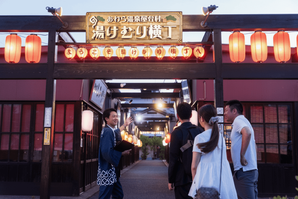 あわら温泉では大人のための夜の街歩き「あわらナイトホッピング」を実施中!