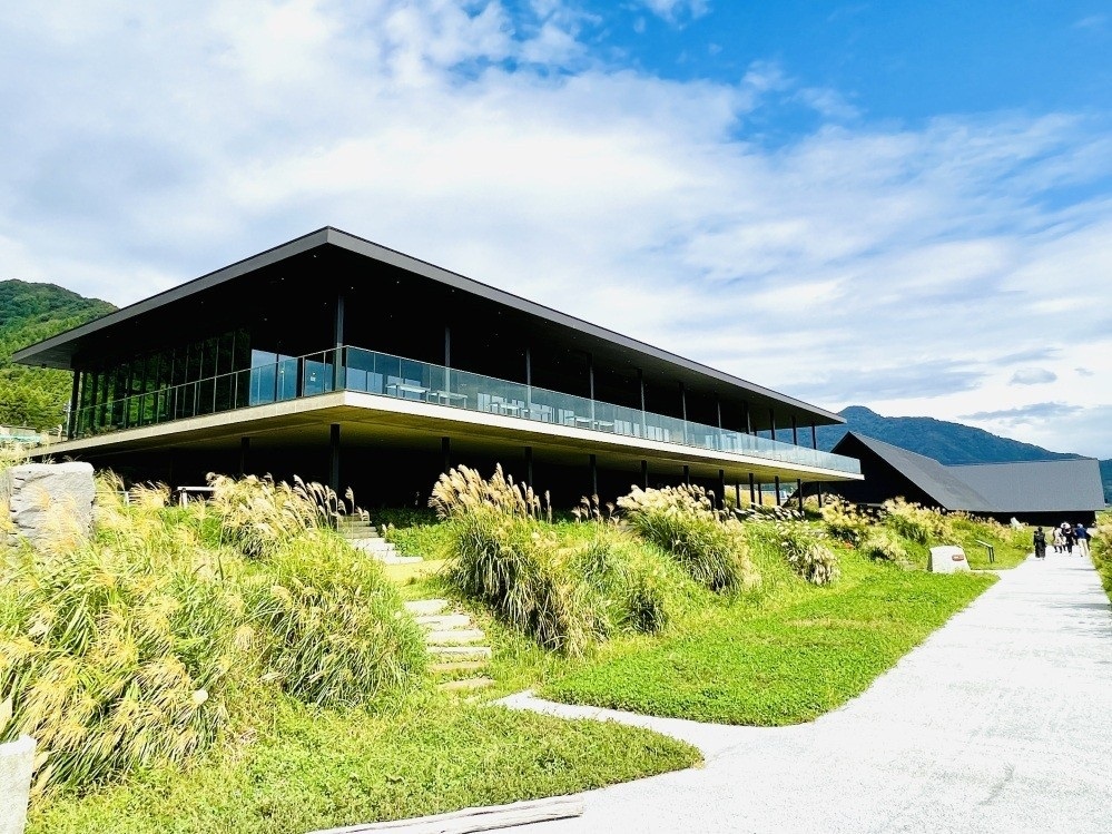 A Noteworthy Spot for Food and Sake Worth the Extra Trip