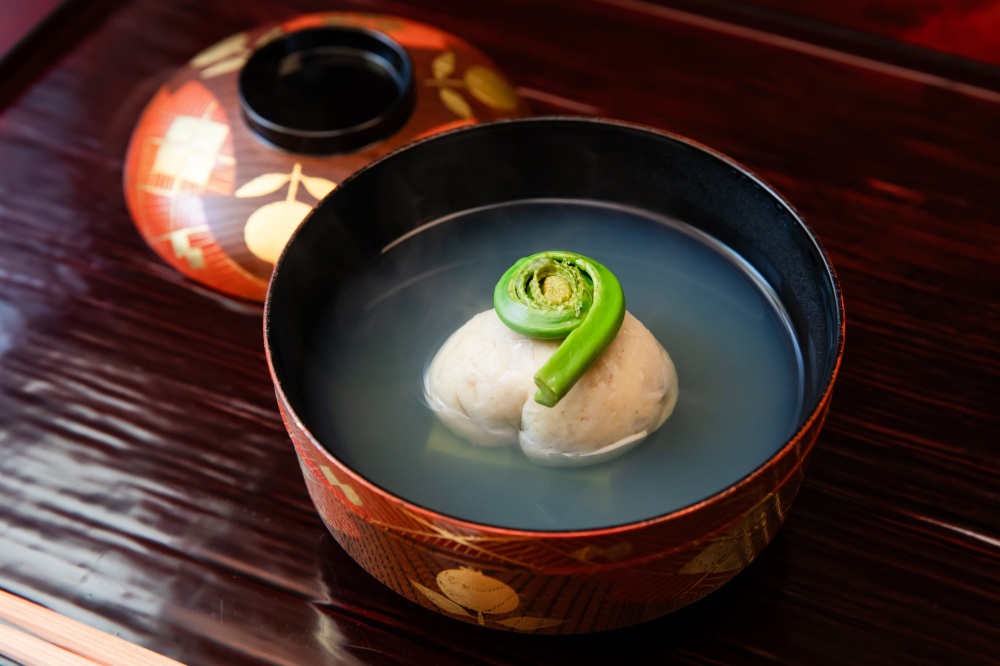 はまぐり真薯の椀物