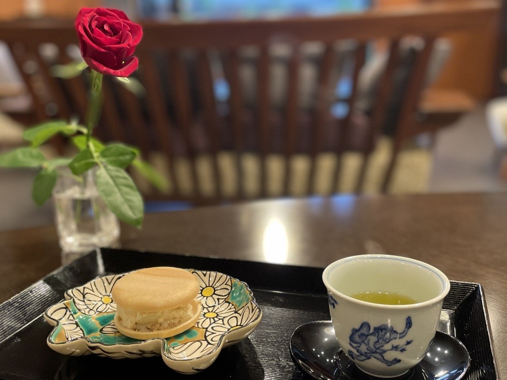 栗最中アイスとおいしいお茶、この時点で幸せ