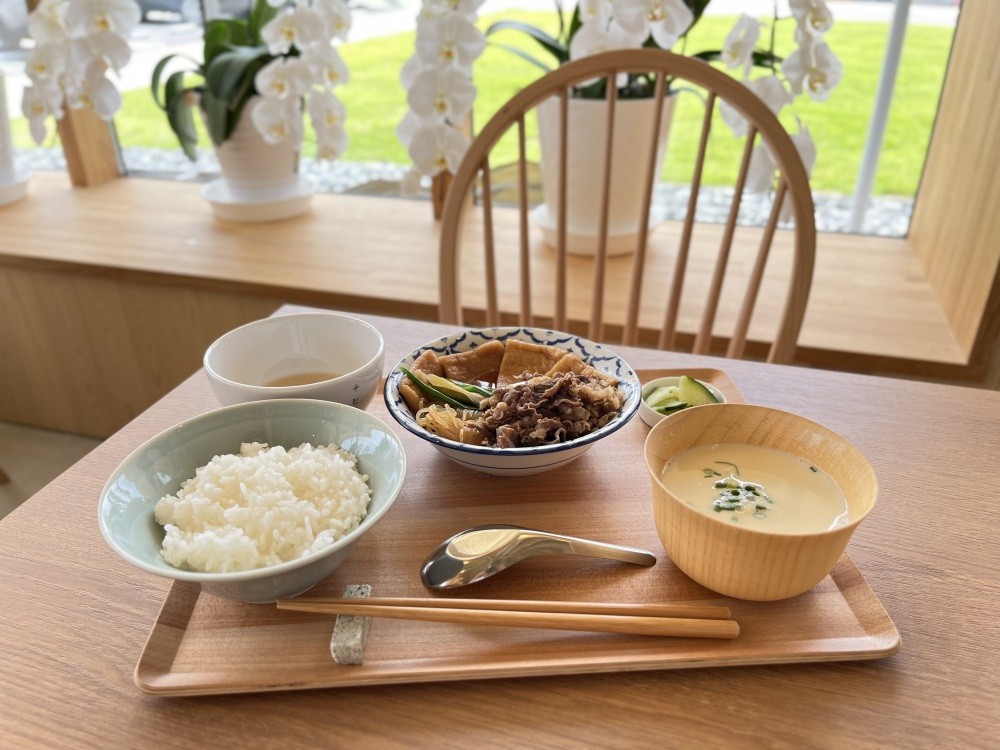 お揚げすき焼き定食 \1738-