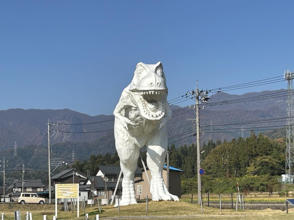 大迫力のホワイトザウルス