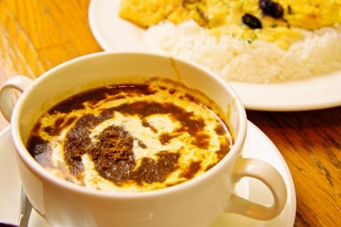 キノコとチーズのオムカレー