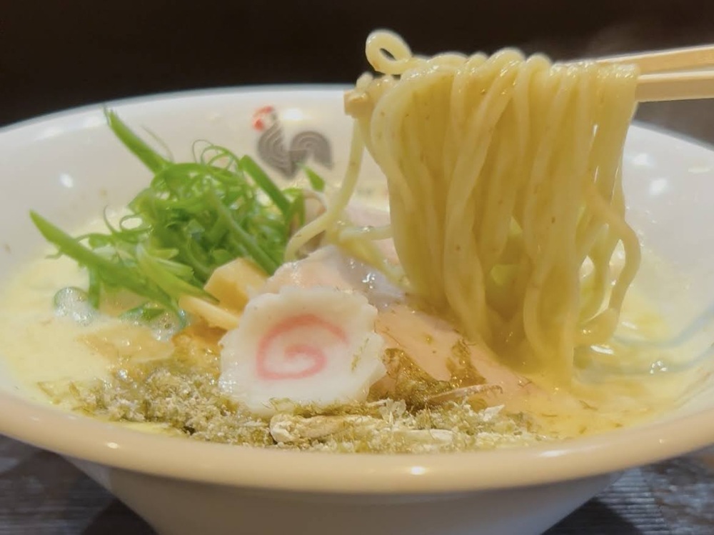 鶏と昆布のＷ旨みが染みわたる