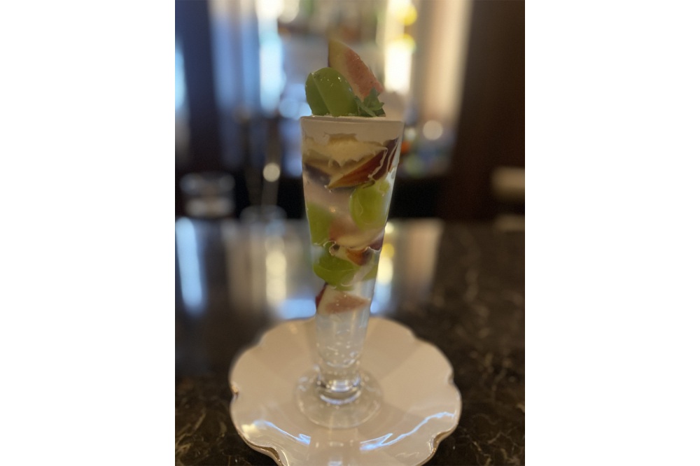 シャインマスカットといちじくのパフェ