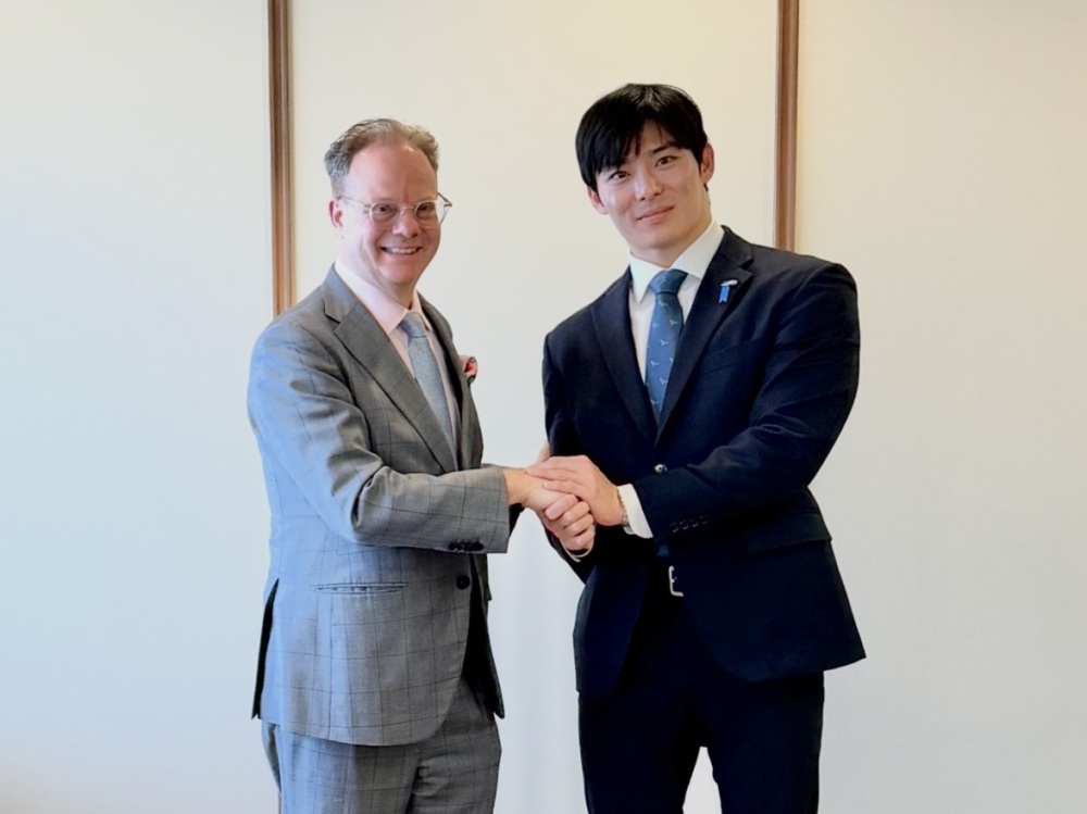 シュシャン社長が石田知事を表敬訪問した様子(2026年4月27日撮影)