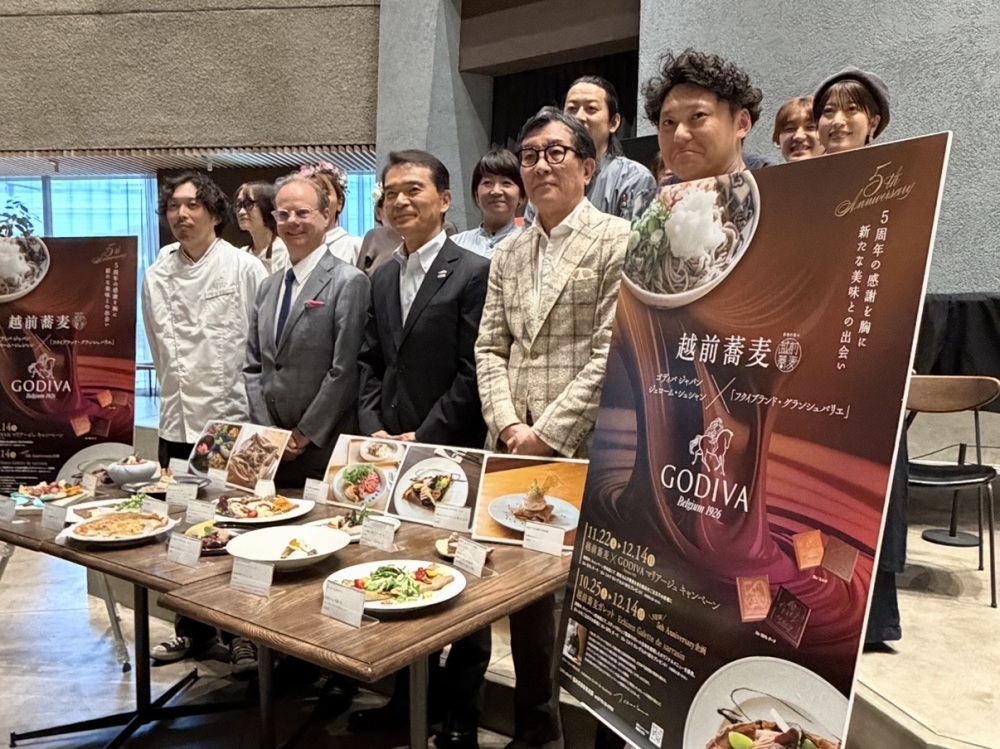 県内16店舗の越前蕎麦粉ガレット商品のお披露目会