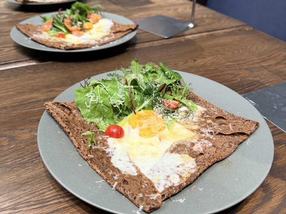 GODIVA caféの越前蕎麦粉ガレットメニュー