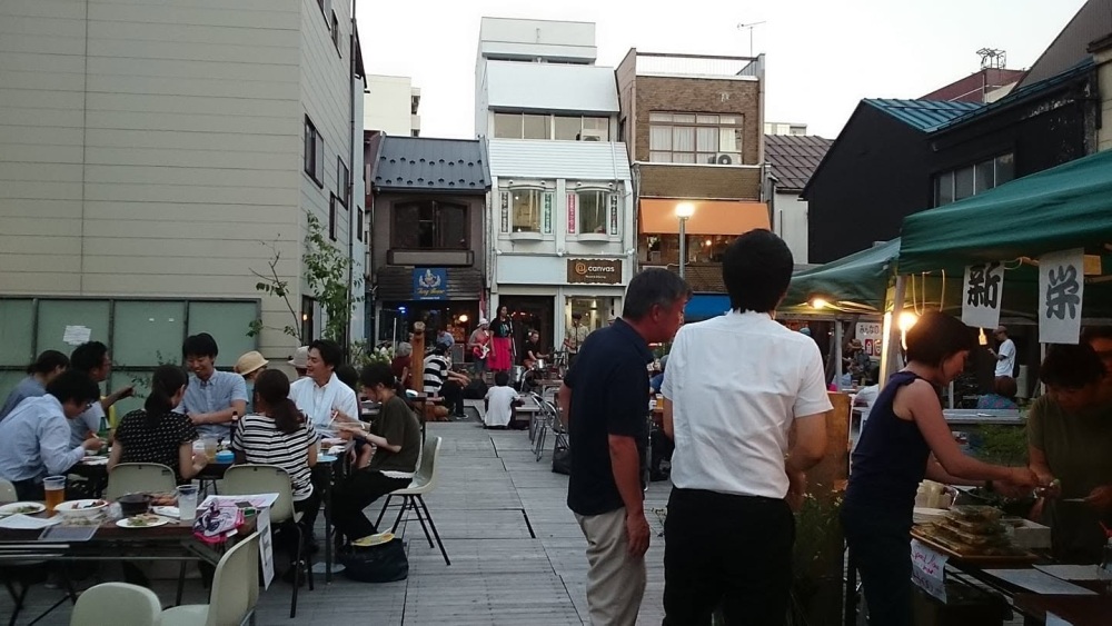 「新栄テラス」で行なわれた「新栄ビアパーク」もありました