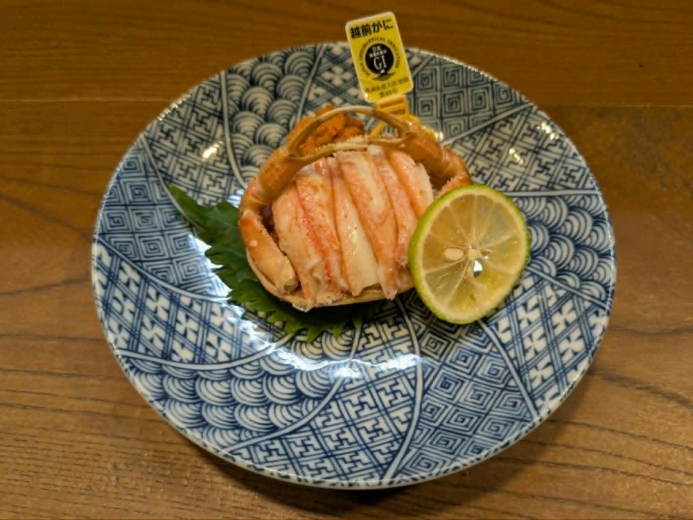 越前がにの季節は「むきむきひろえちゃん」になります