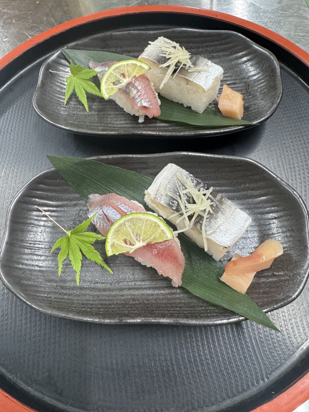 天然鮎の握り、押し寿司