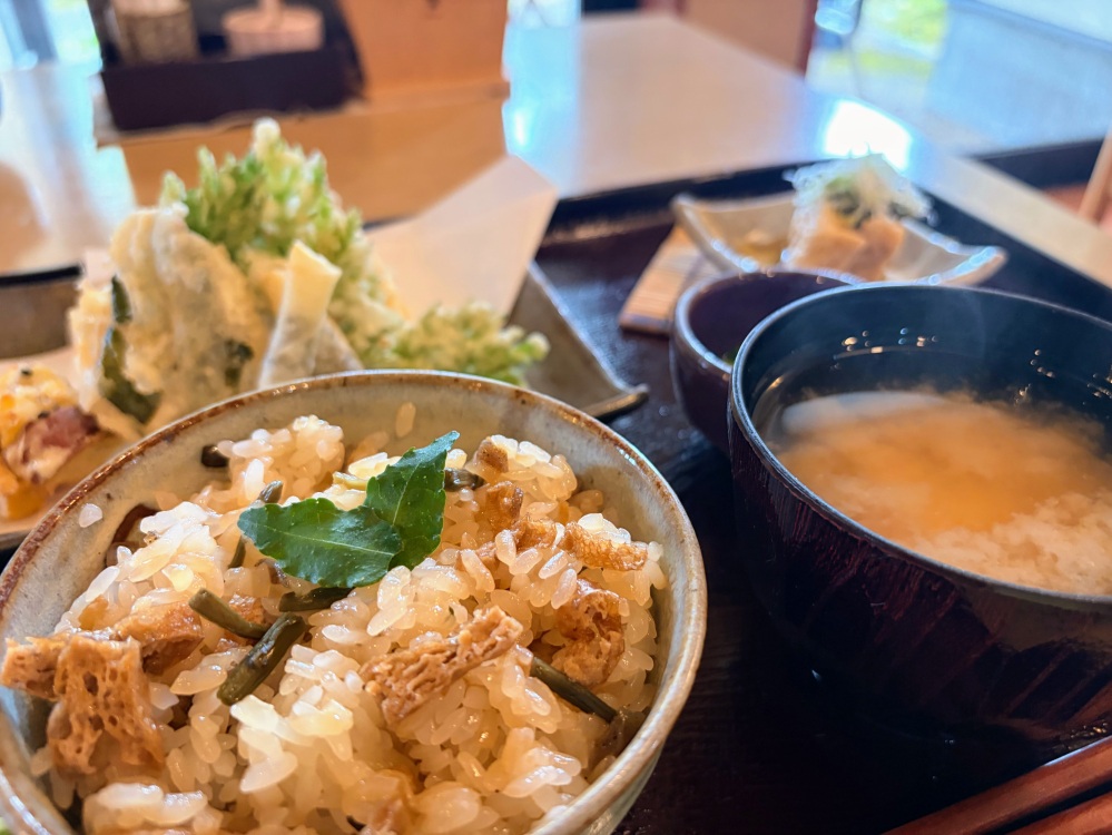 持ち帰りたくなるほど美味しい炊き込みご飯