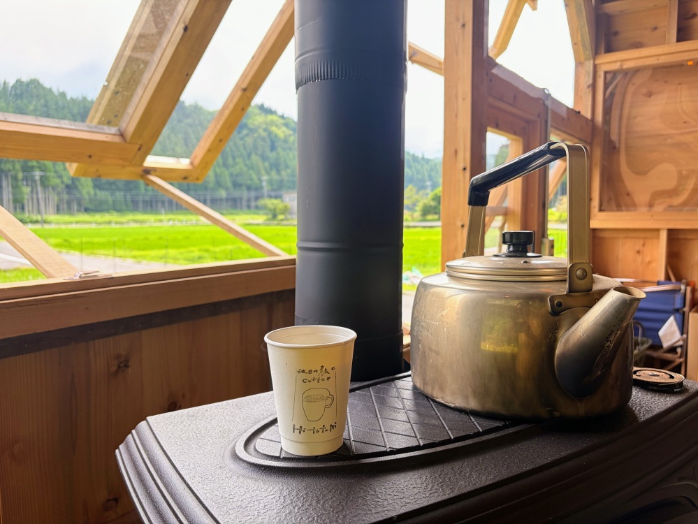 池田の厳しい寒さに活躍する薪ストーブ。冬も来たくなります