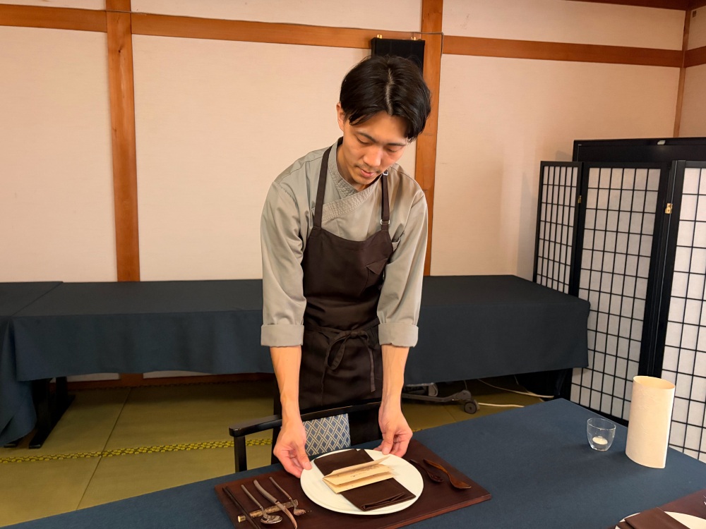 物静かだが、若狭の食に対する想いは人一倍強い吉岡シェフ