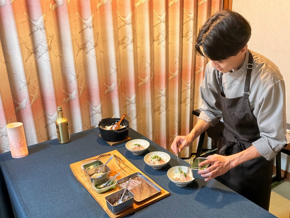 人生初!お茶漬けを目の前で盛り付け