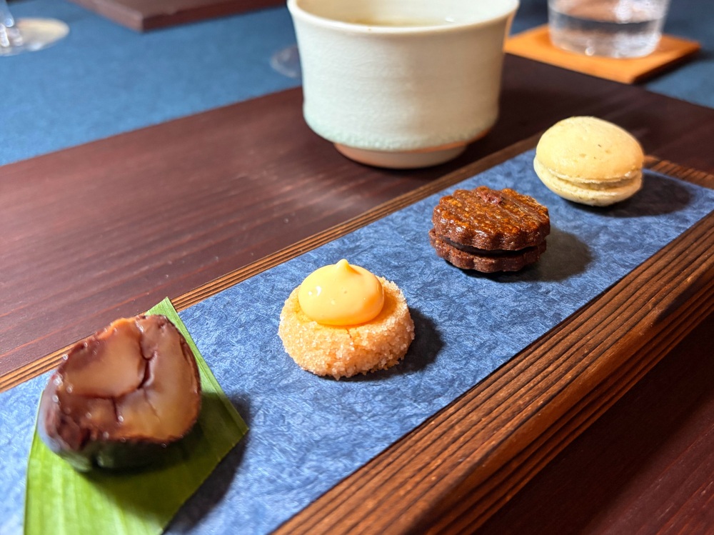 小菓子4種(梨、レモン、紅映、虎杖)