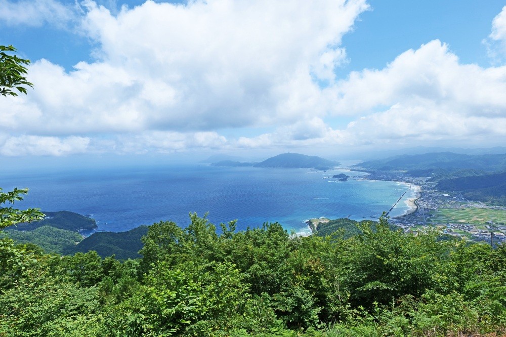 若狭富士とも呼ばれる「青葉山」に登っちゃおう。