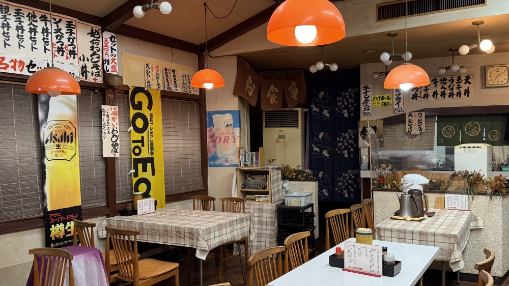 ファミレス「まえだ屋」は、大人のテンション爆上がり必至な唯一無二の店【芦原温泉駅徒歩0分】