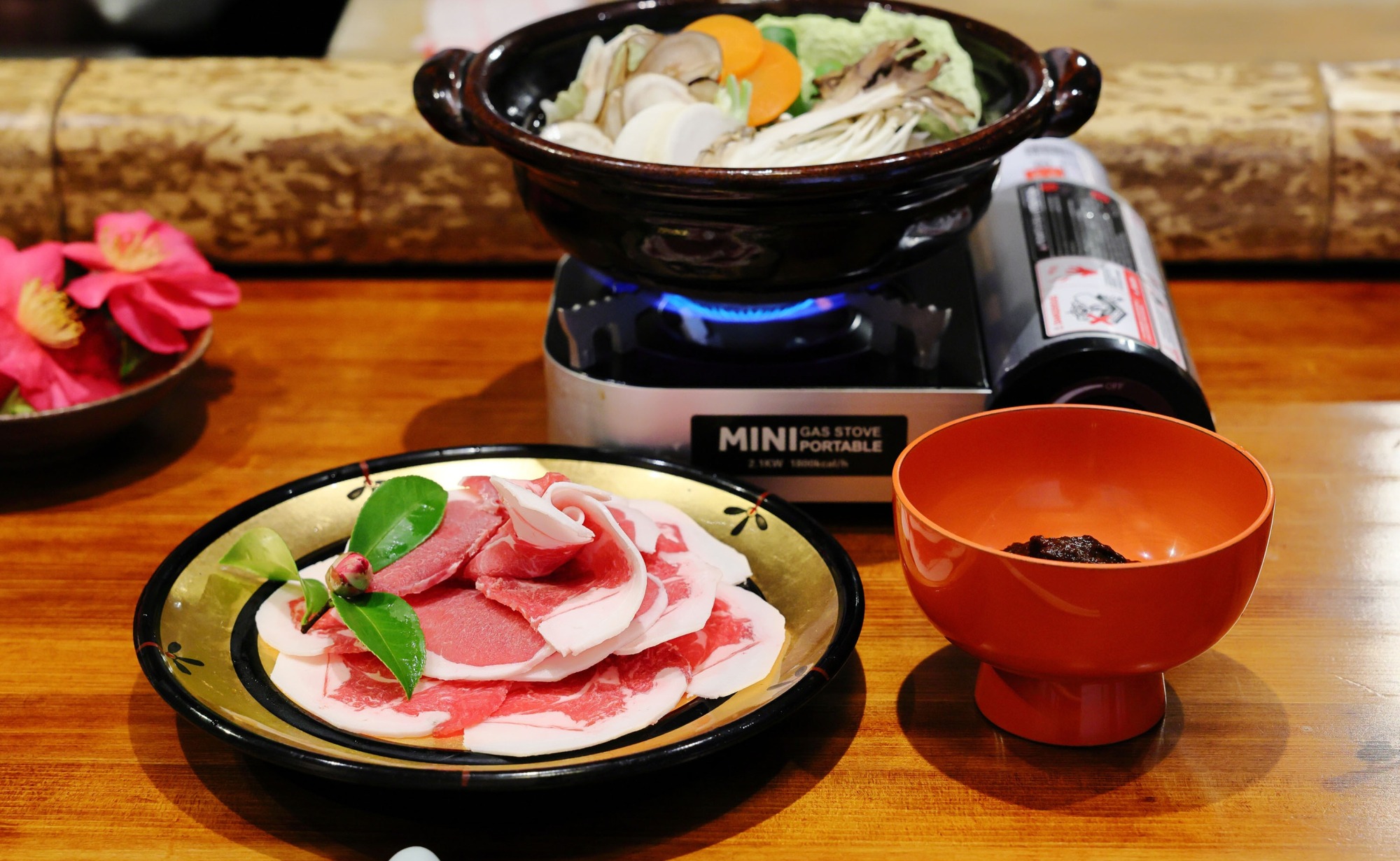 【女性にうれしい】美・健康・温活を一度に叶える。名田庄・天然猪のぼたん鍋で至福のご褒美を！