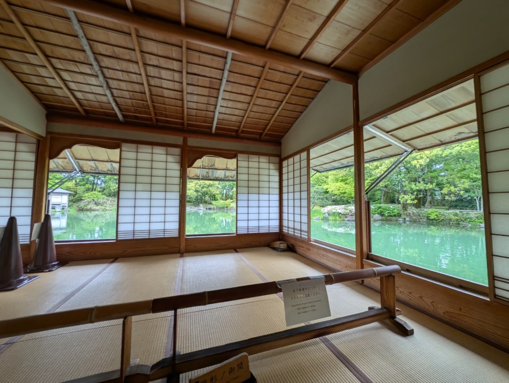 【福井駅周辺30分観光】福井城と合わせて訪れると深さ倍増！　養浩館庭園と郷土歴史博物館