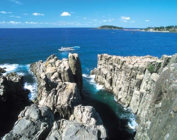 歴史を感じるバス旅、人気観光地・東尋坊と永平寺、あわら温泉…