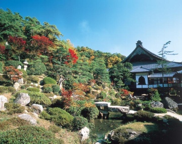 名勝・三方五湖と紅葉が彩るお寺をめぐる、ゆったり秋のドライ…