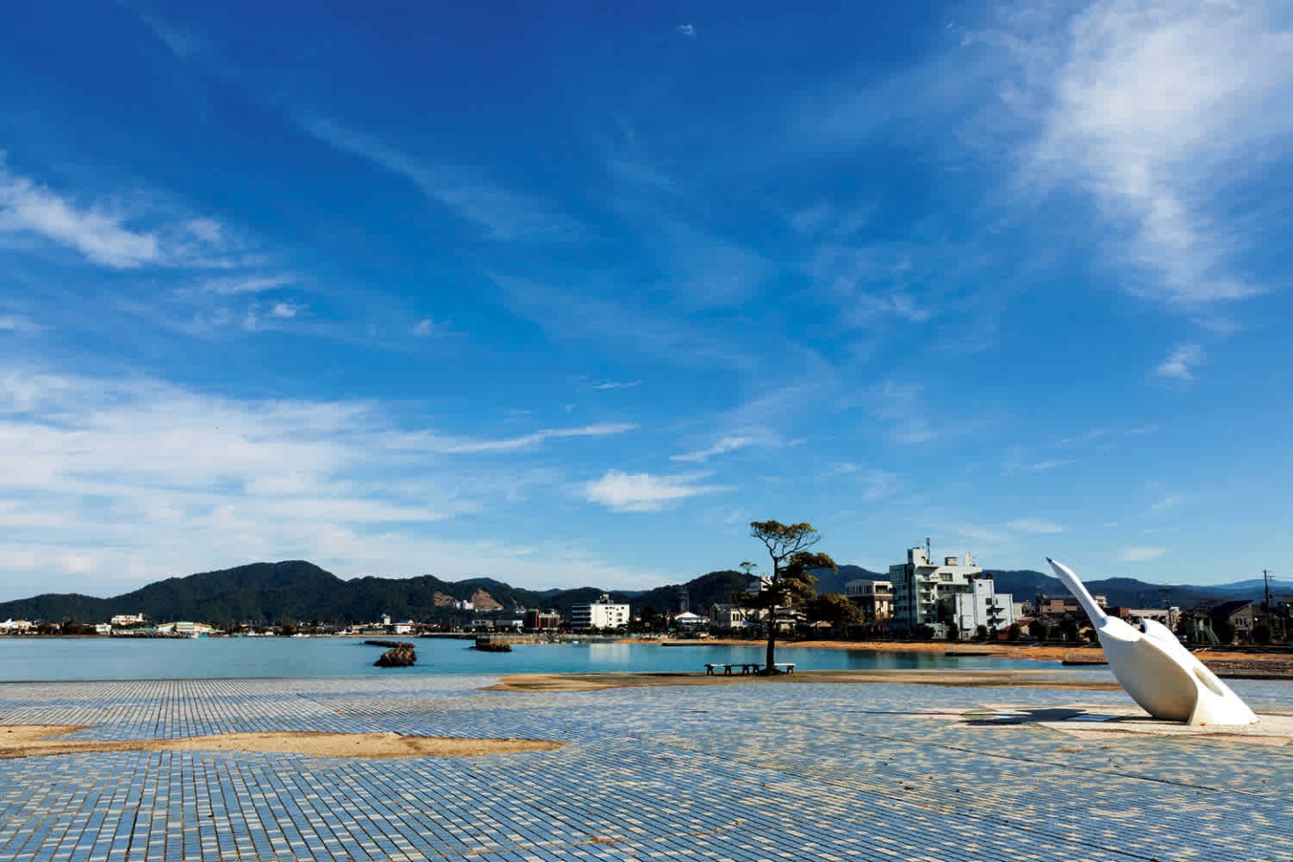 小濱得天獨厚的資源:海景與御膳