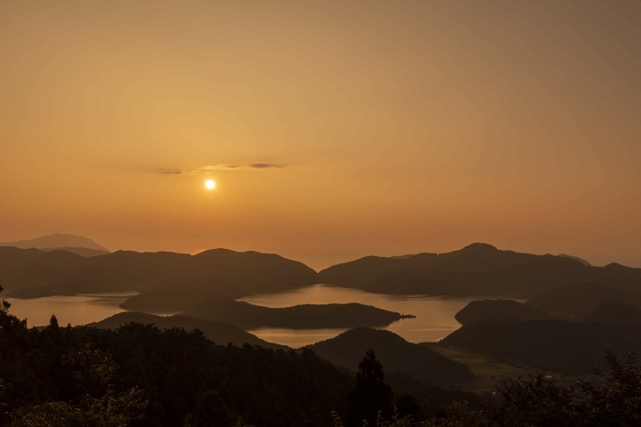 Les merveilles naturelles et historiques de la baie de Wakasa