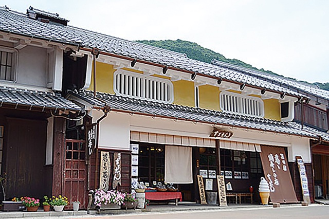 葛と鯖寿しの店　まる志ん