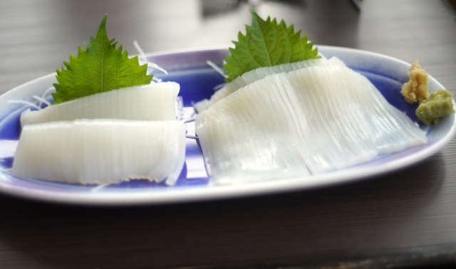 名物は蟹だけにあらず、イカと魚の桃源郷。(魚屋の喰い処　まつ田/福井市)