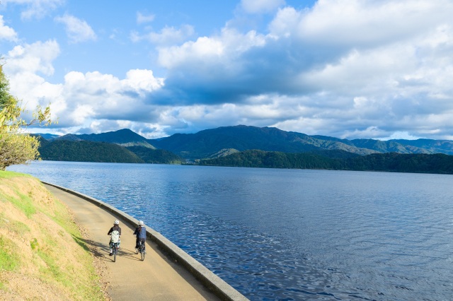【若狭町】水月湖の神秘と古の歴史に触れる若狭町・湖畔サイクリング