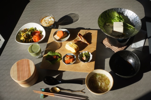 敦賀湾を望みながら、発酵朝食をいただく贅沢(敦賀さざなみリゾート　ちょうべい/敦賀市)