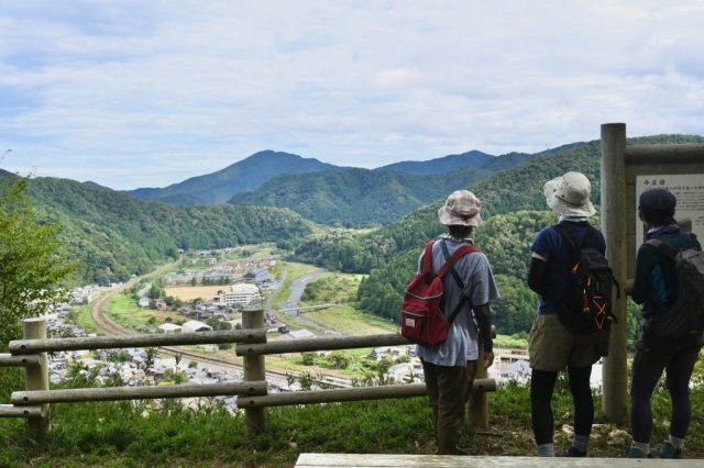 山の日全国大会開催記念! のんびり絶景ハイキング藤倉山と鍋倉山