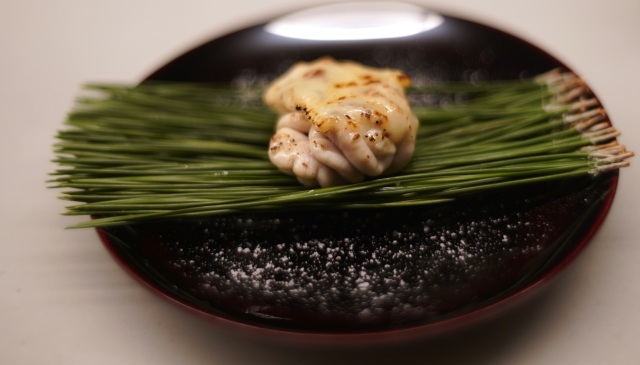 ロンドンから逆輸入された、ハイブリッドな寿司と北陸の魚との素晴らしき出会い（大信/福井市）