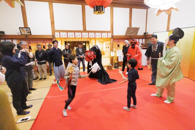 19 h : Spectacle et atelier de kagura
