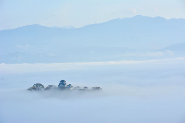 5 h 30 : Visite du Château d’Echizen Ōno, l'un des trois grands « châteaux dans le ciel » du Japon