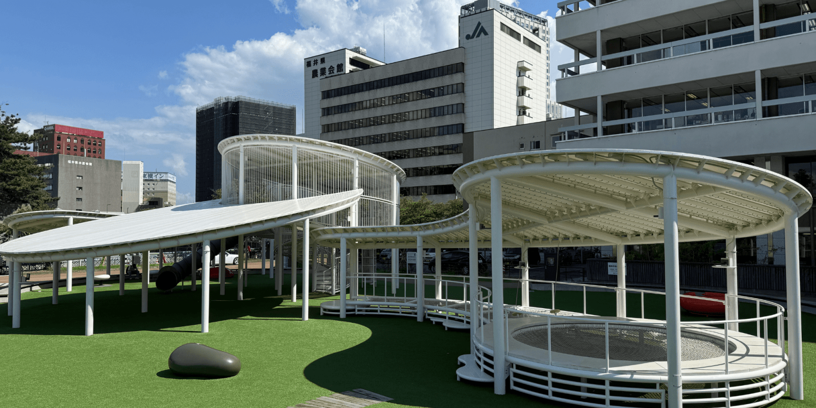 【子連れ福井旅】地元ママの推しルート！「中央公園＆市役所食堂」でのんびり満足コース