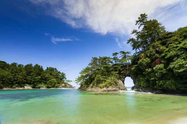 城山公園・明鏡洞(城山海水浴場)