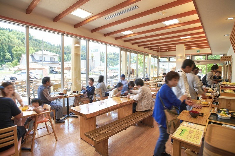 村の食堂