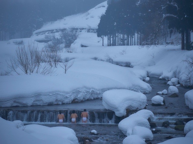 水海の田楽能舞（2月15日）禊