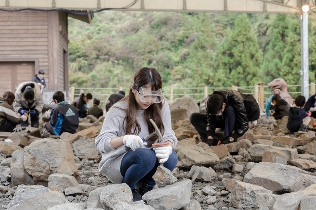 野外恐竜博物館　