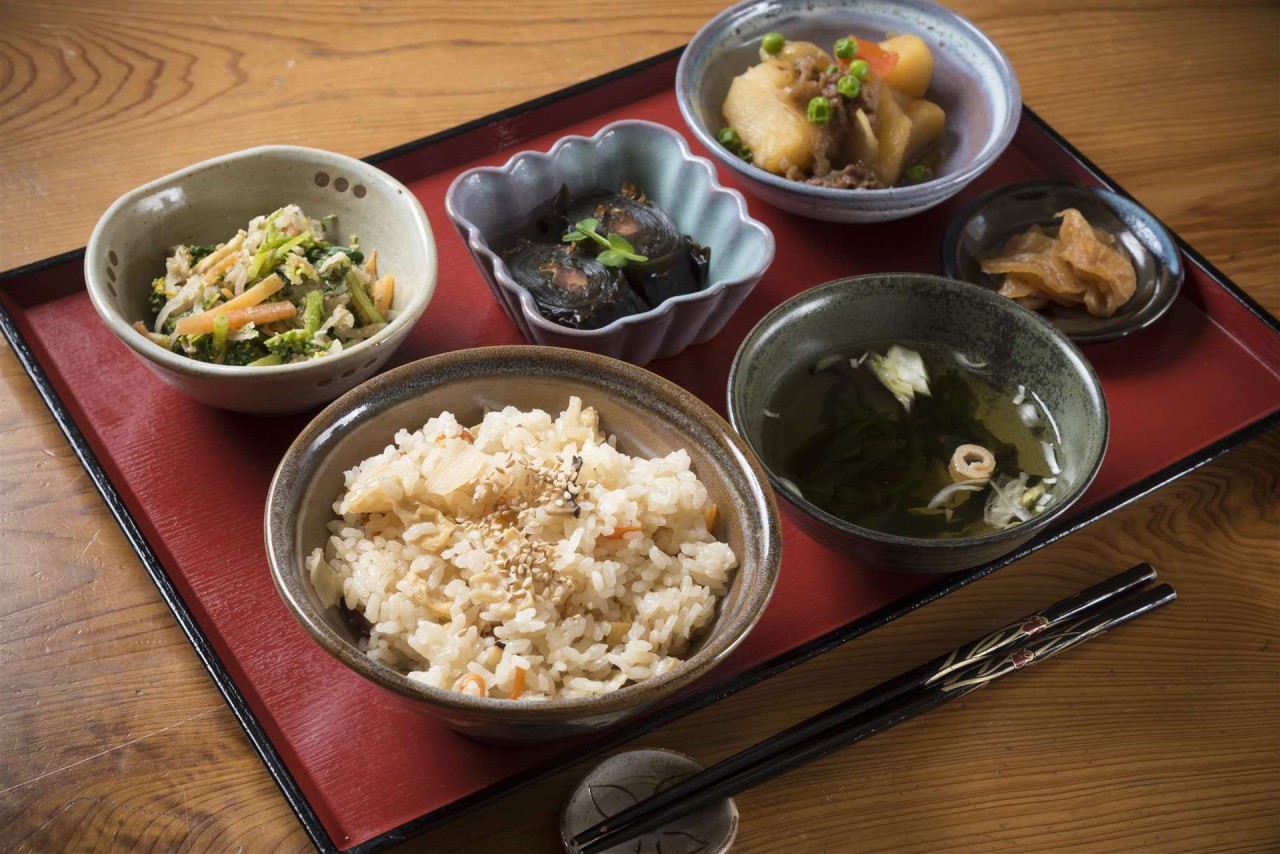 手作りの郷土料理