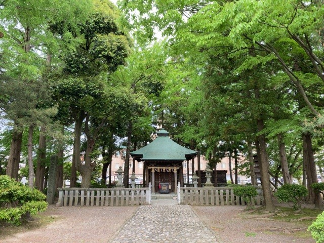 燈明寺畷新田義貞戦歿伝説地(新田塚)